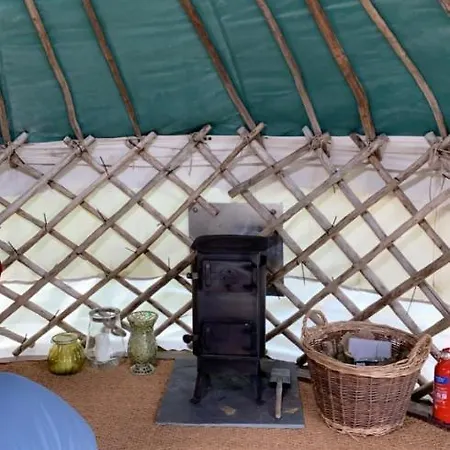 Yurt Glyncoch Isaf Farm Hotel Llangranog Exterior photo